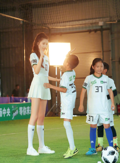 乔丹传奇生涯：青少年体育成长典范